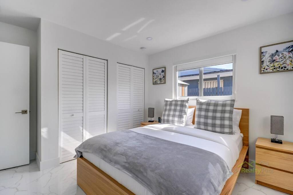Holiday home Magical Retreat With Heated Pool, Mini Golf, And Basketball Court L19 *