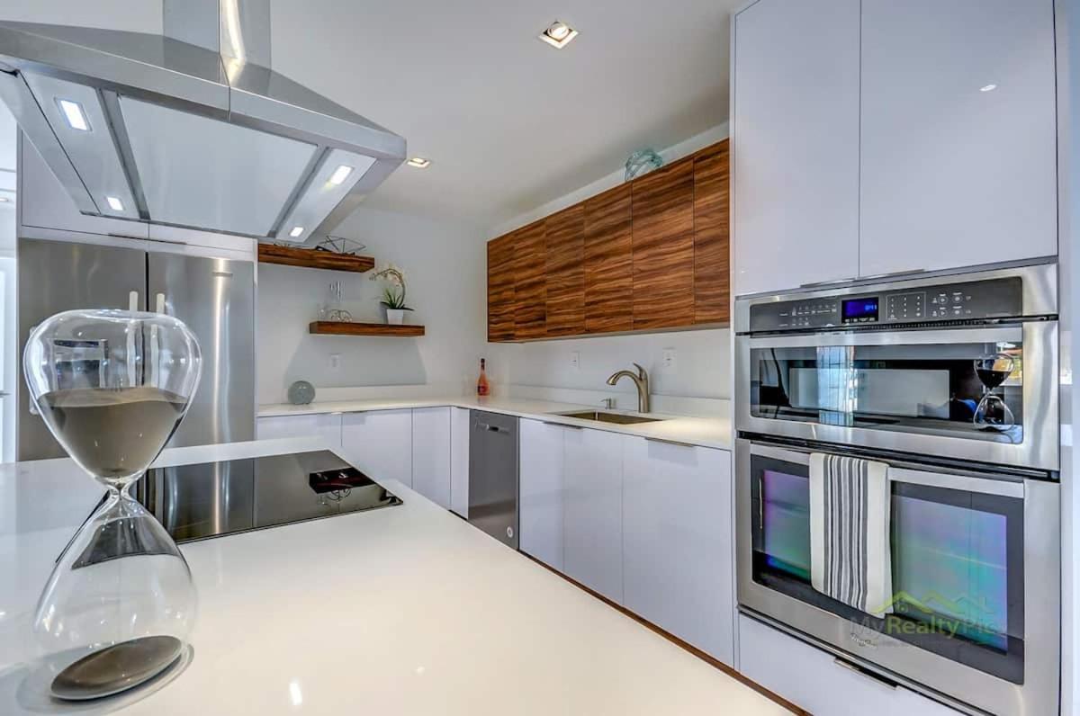 Holiday home Magical Retreat With Heated Pool, Mini Golf, And Basketball Court L19 *