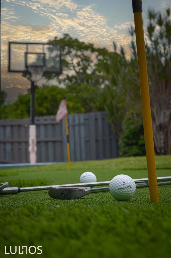 Magical Retreat With Heated Pool, Mini Golf, And Basketball Court L19