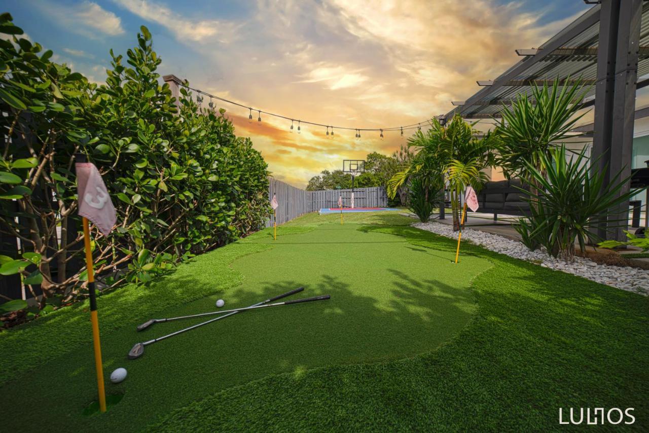 Magical Retreat With Heated Pool, Mini Golf, And Basketball Court L19 Holiday home *